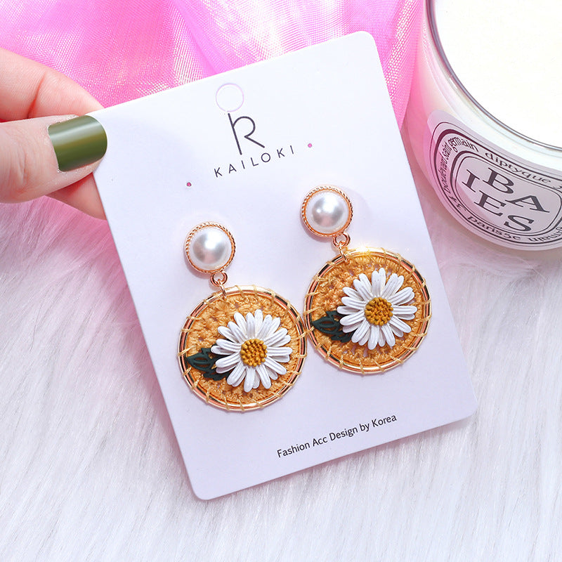 Vintage Flower on woven earrings